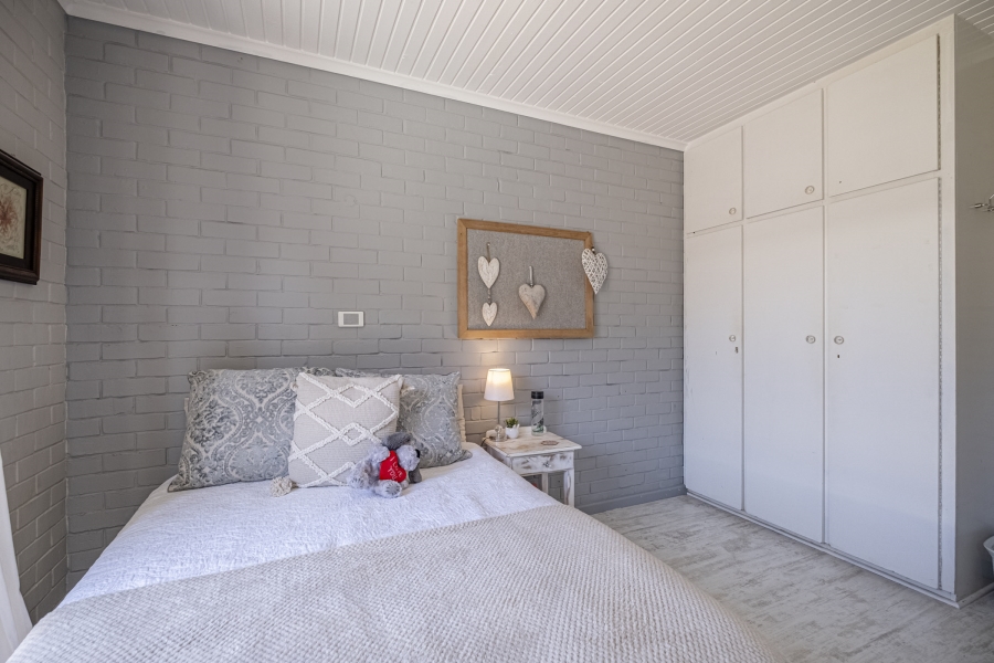 4 Bedroom Property for Sale in Summerstrand Eastern Cape